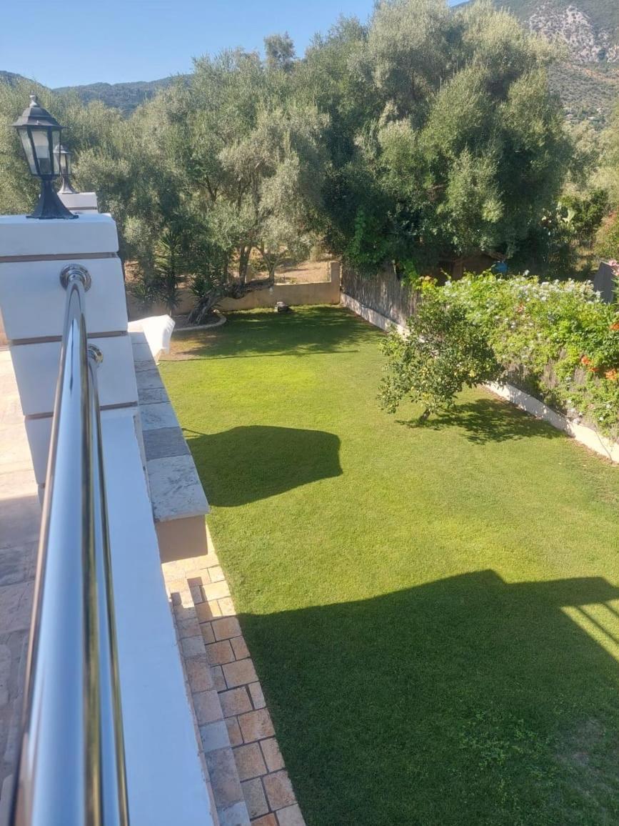 Villa Morris Nydrí Eksteriør bilde